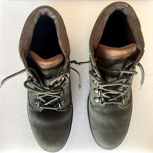 TIMBERLAND Olive green hike boots 8M approx 1” heel